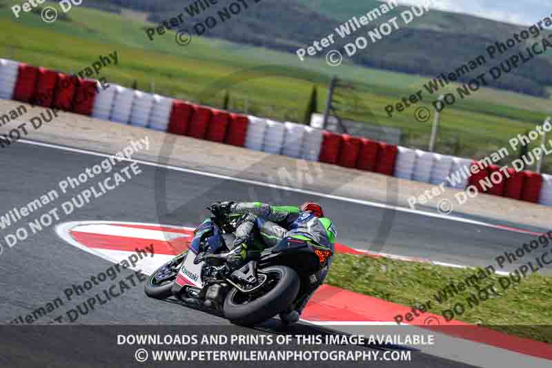 cadwell no limits trackday;cadwell park;cadwell park photographs;cadwell trackday photographs;enduro digital images;event digital images;eventdigitalimages;navarra;no limits trackdays;peter wileman photography;racing digital images;trackday digital images;trackday photos